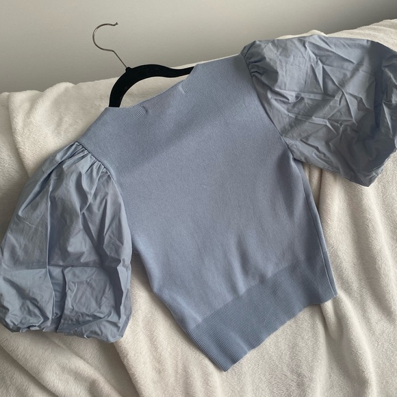LIGHT BLUE KNIT TOP WITH BALLOON SLEEVES - Picture 2 of 3